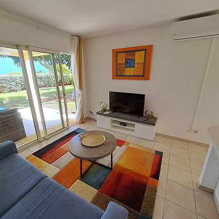 Rdc Appartement En Bord De Mer Au Son Des Vagues Le Moule Luaran gambar