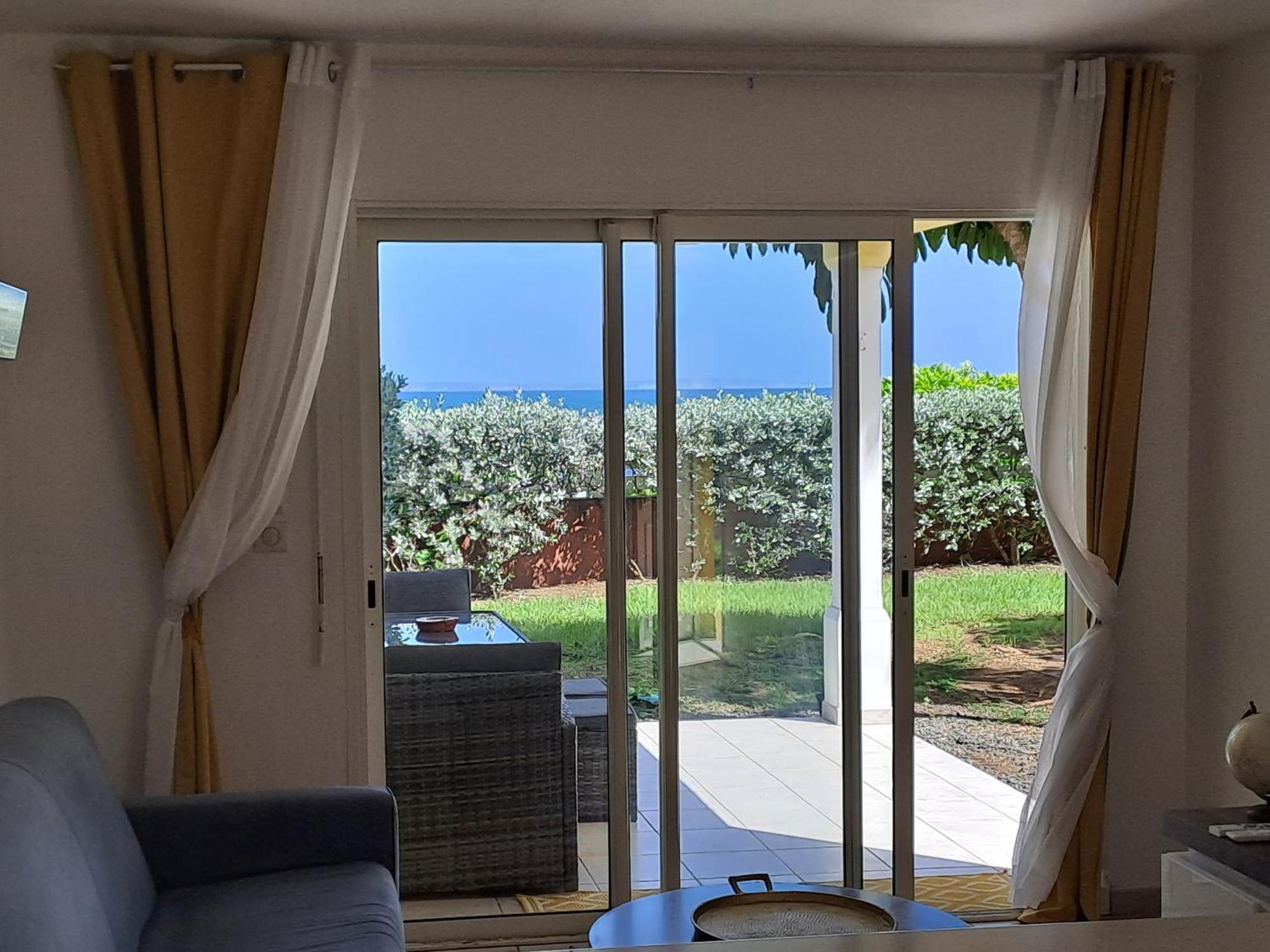 Rdc Appartement En Bord De Mer Au Son Des Vagues Le Moule Luaran gambar
