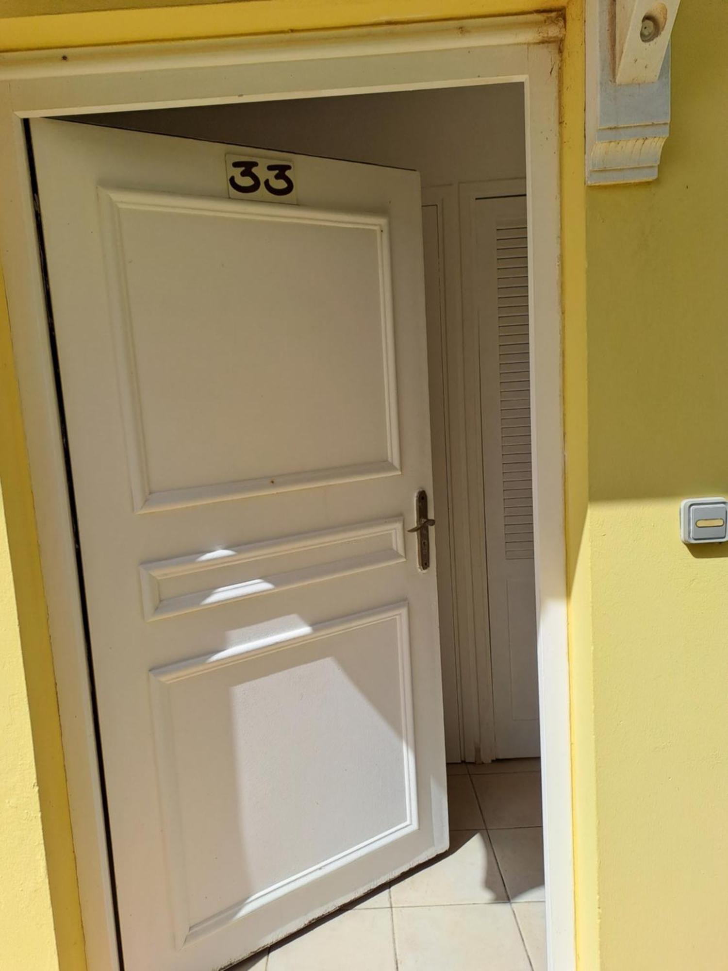 Rdc Appartement En Bord De Mer Au Son Des Vagues Le Moule Luaran gambar