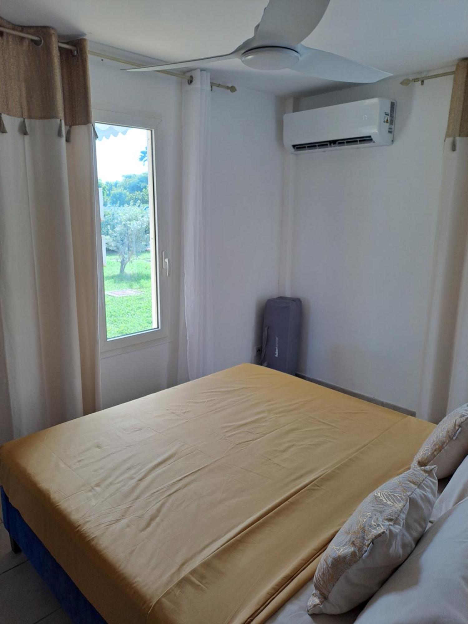 Rdc Appartement En Bord De Mer Au Son Des Vagues Le Moule Luaran gambar